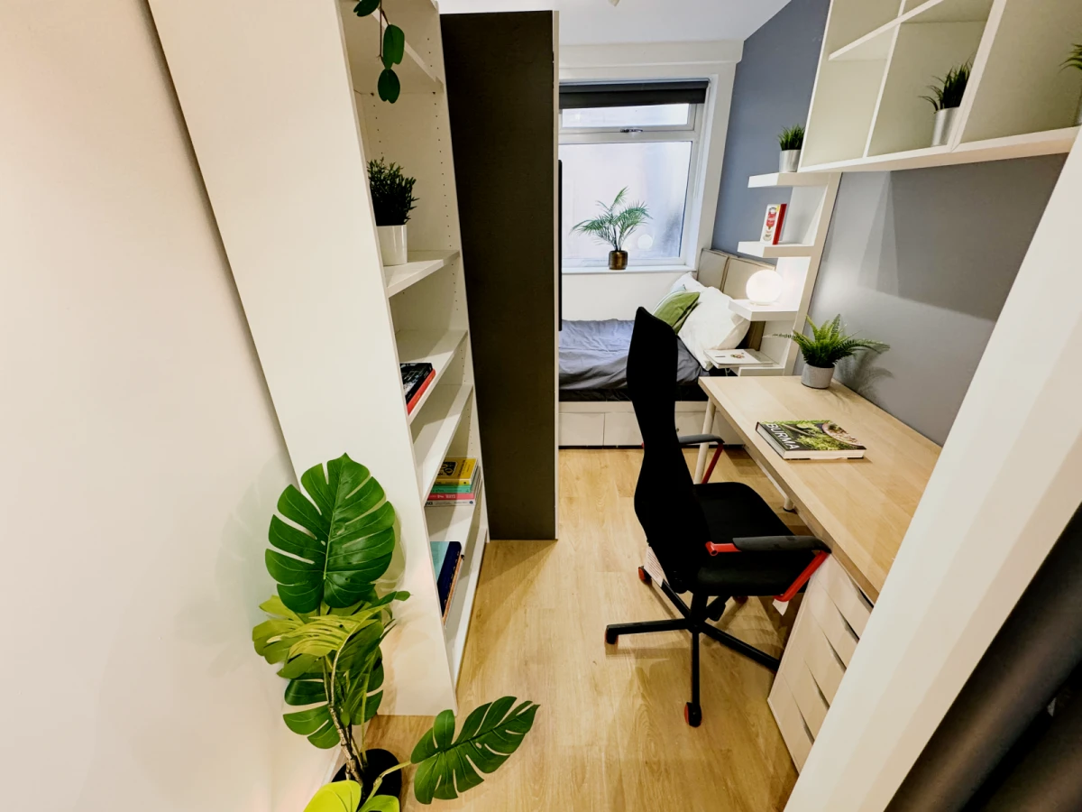 Ensuite