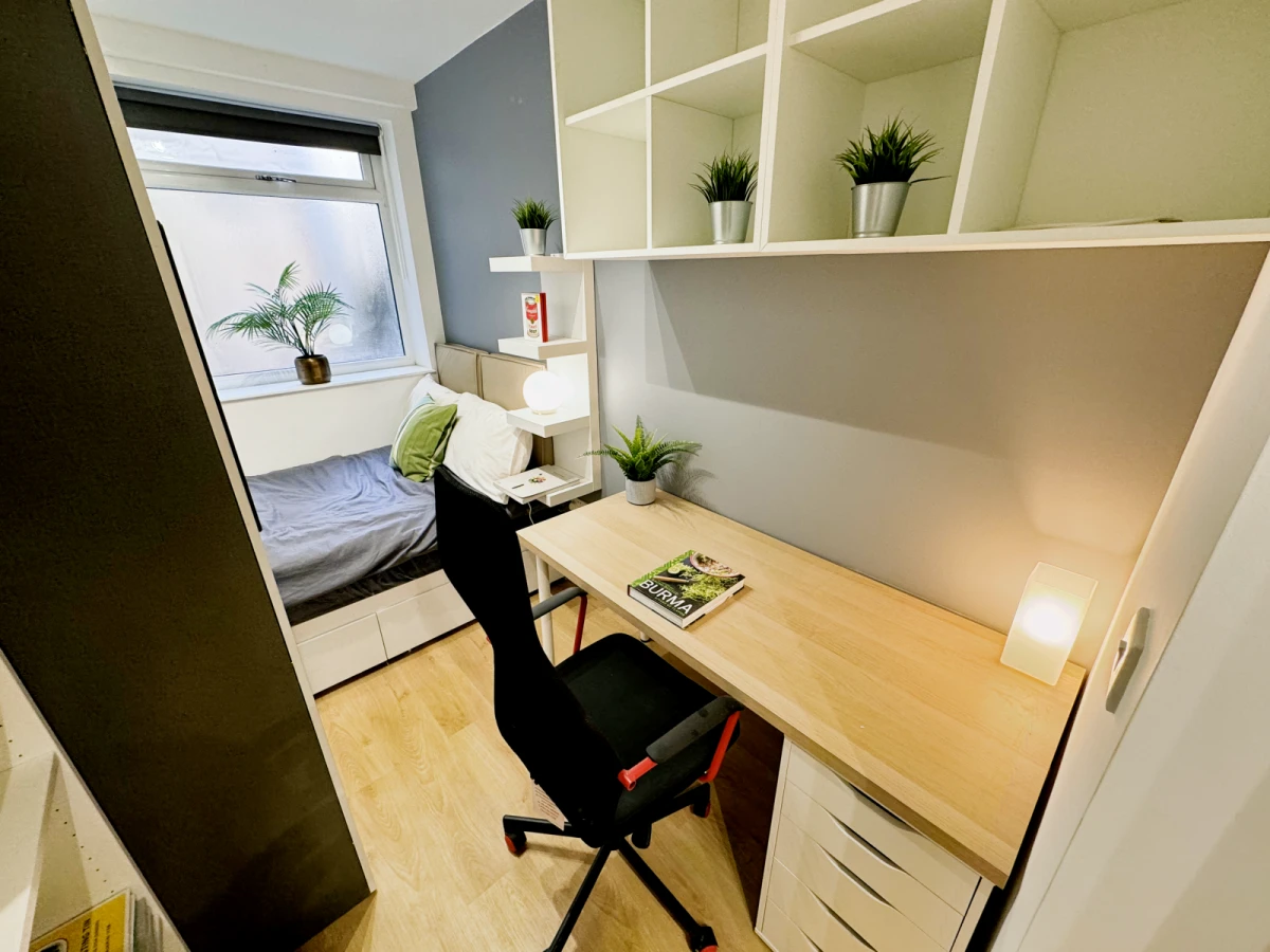 Ensuite