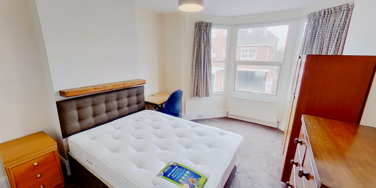 2 bedrooms 1.5 bathrooms