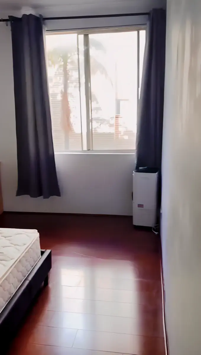 3 Rooms view 4