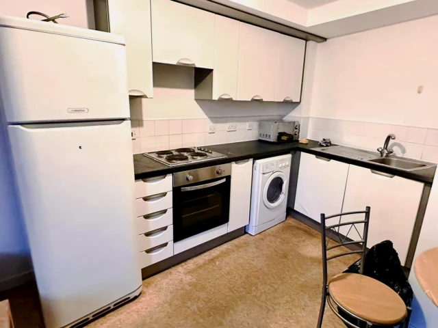 Trinity Court, 11tc