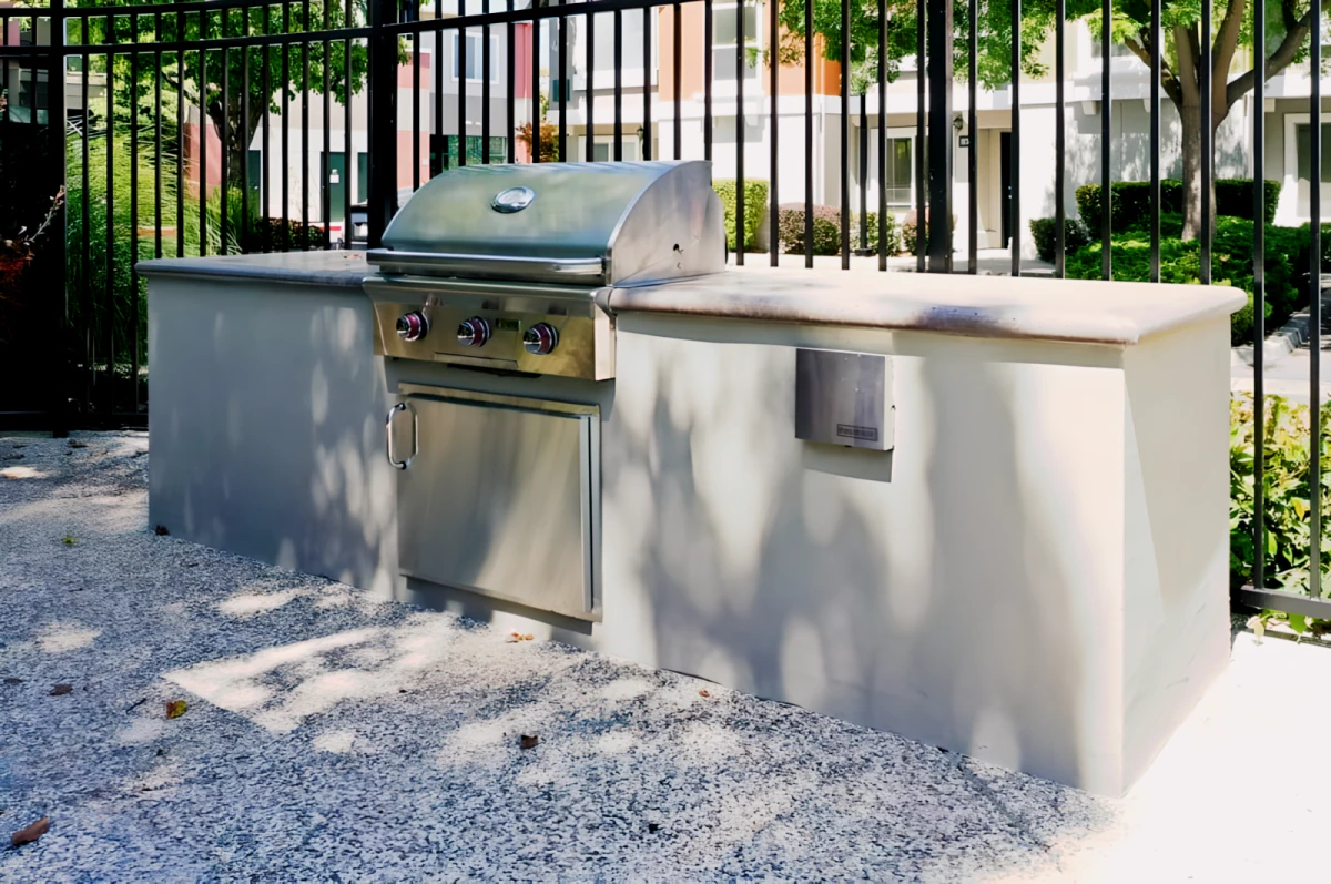 Outdoor Features