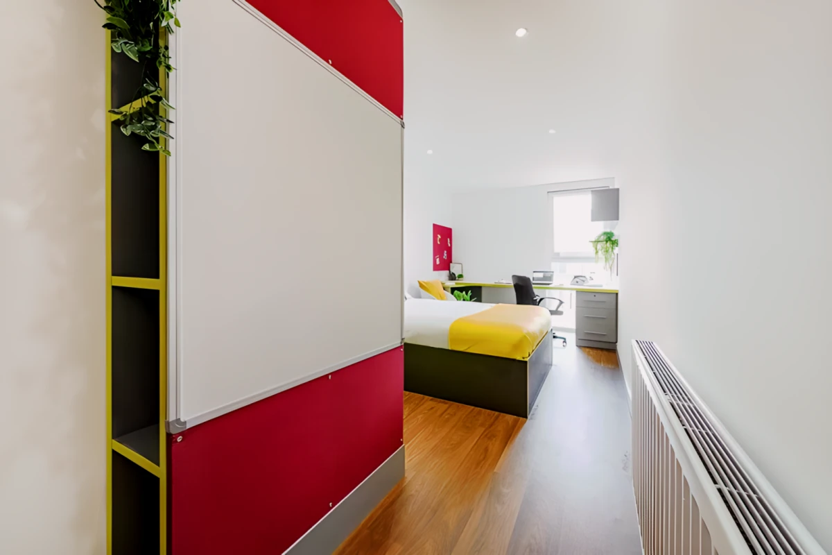 Ensuite Silver Plus