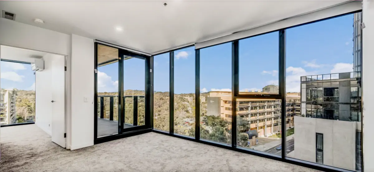 2 Rooms view 3