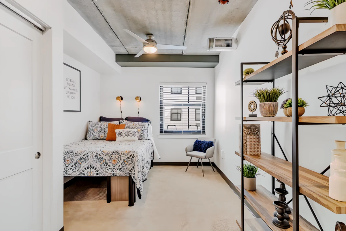 3 Rooms view 2
