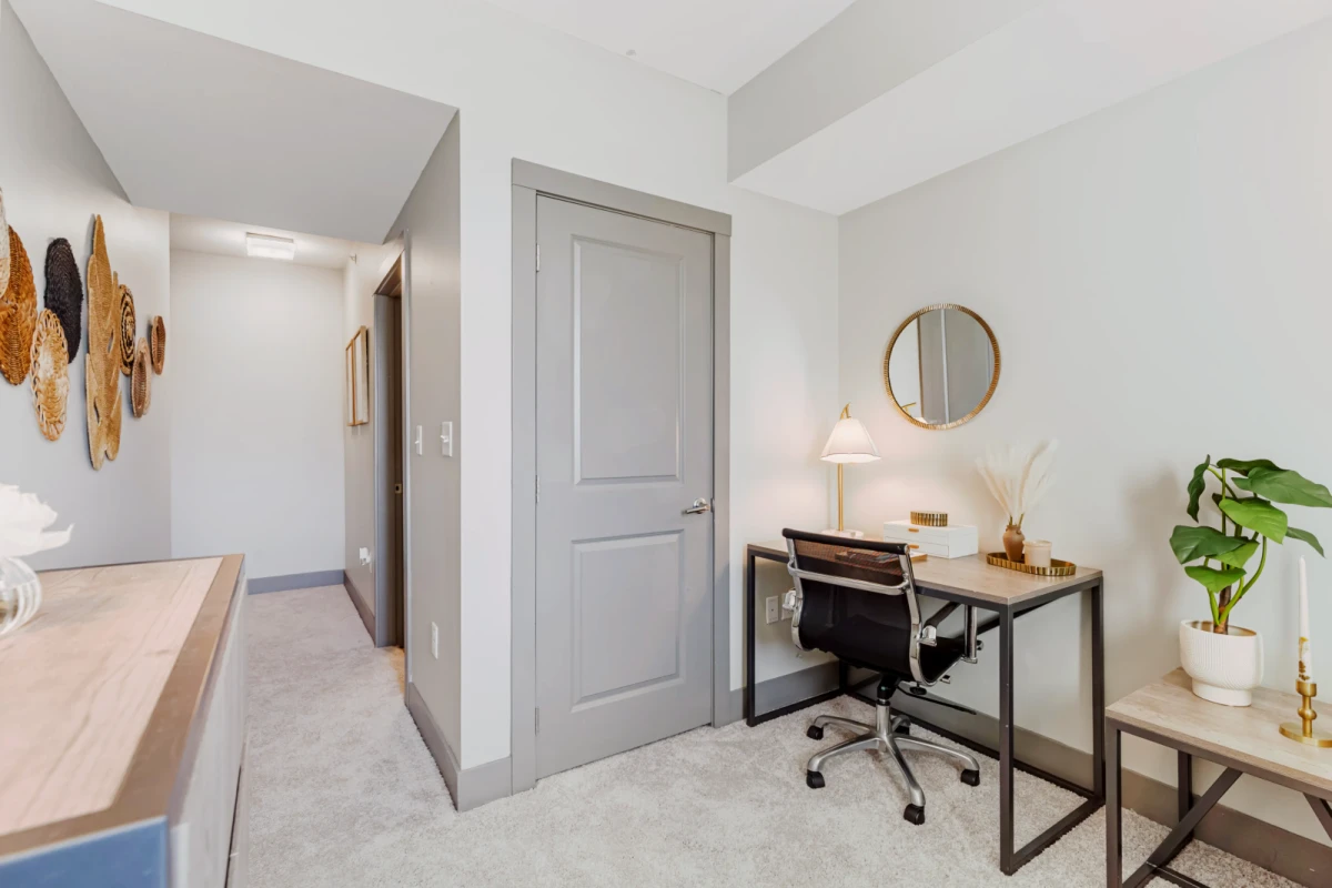 2 Rooms view 1