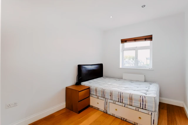 4 Bedroom 2 Bathroom