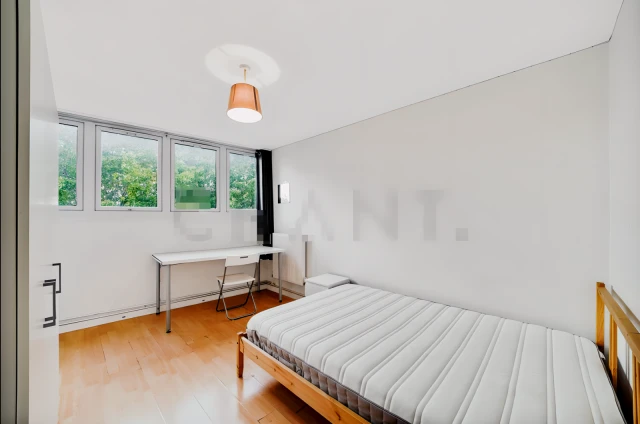 4 Bedroom 1 Bathroom
