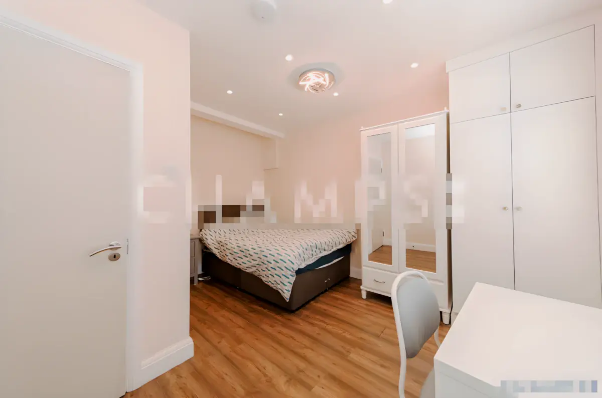CM-Cheyne Close
