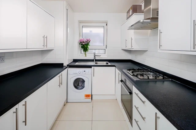 4 Bedroom 1 Bathroom