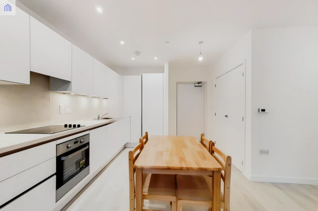 2 Bedroom 2 Bathroom Flat 15 Room B