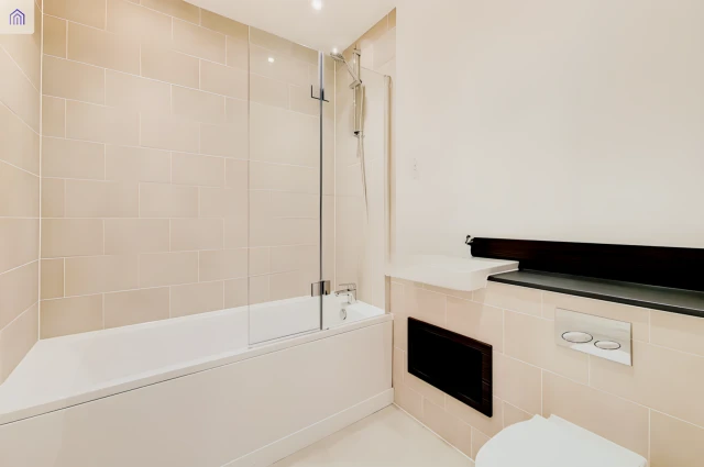 2 Bedroom 2 Bathroom Flat 15 Room B