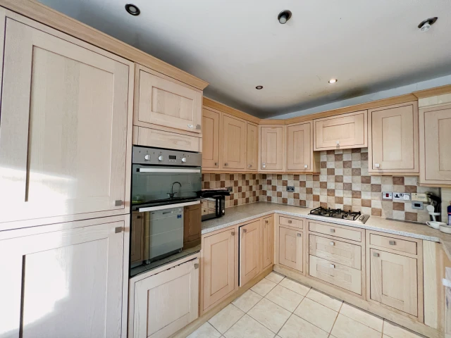 Property resident preview 4