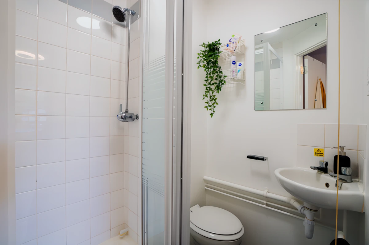 Standard Ensuite