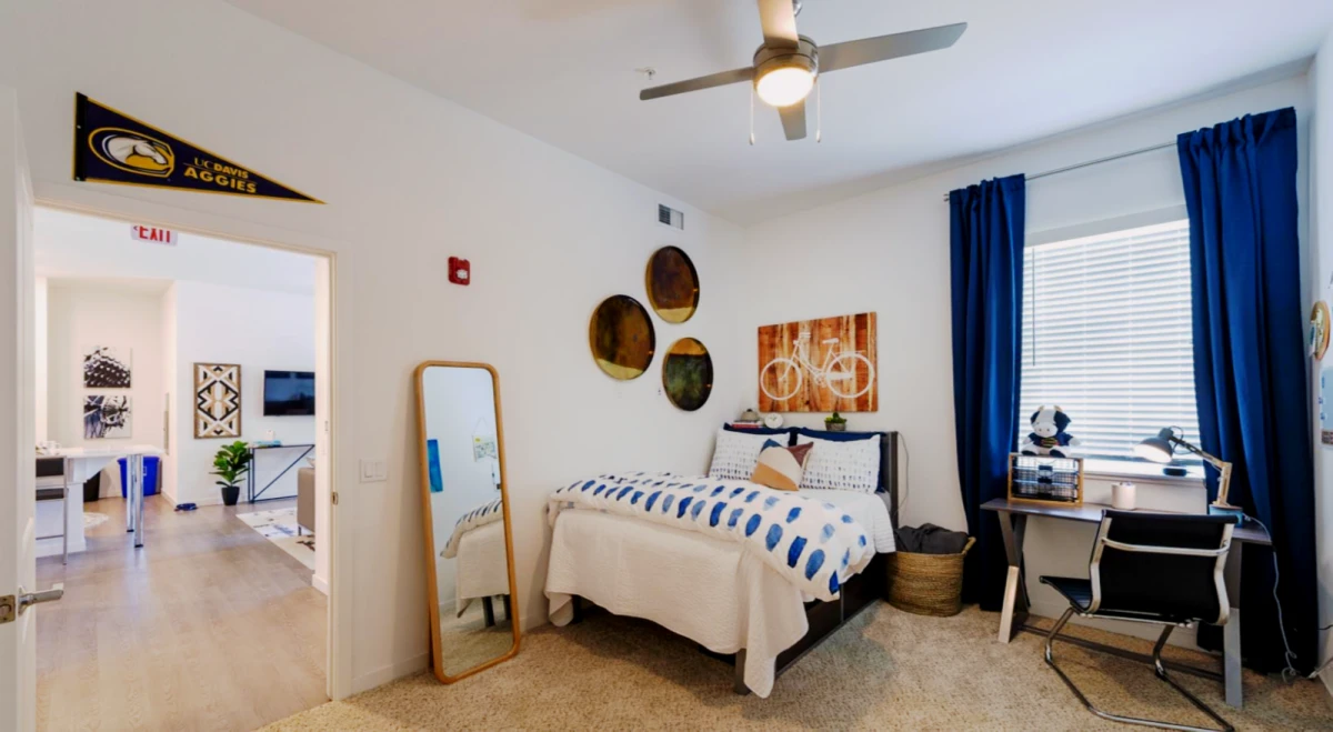 4 Rooms view 3