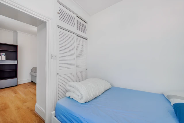 1 Bedroom 1 Bathroom Flat8