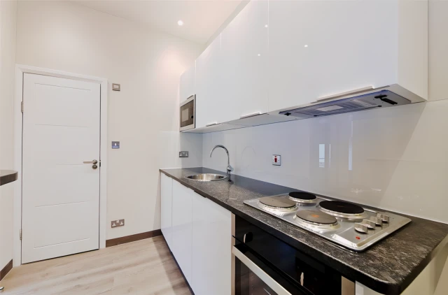 Studio, Flat 9, 58