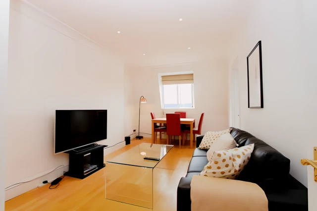 2 Bed 1 Bath, Flat 4,11