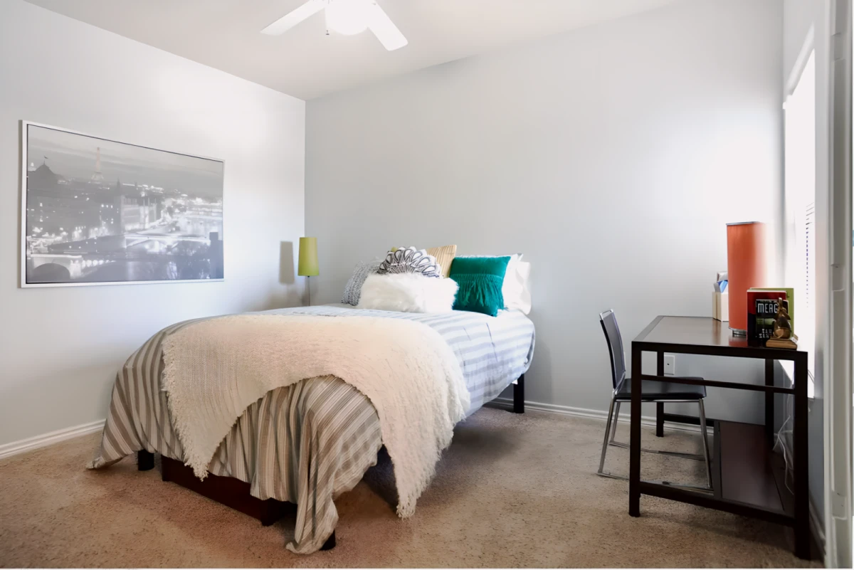 2 Rooms view 2