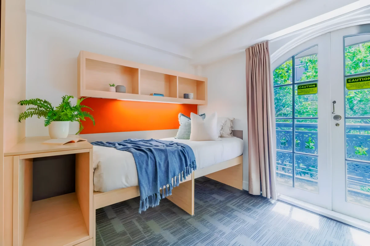 2 Rooms view 2