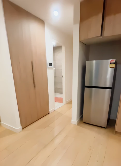 1 bed 1 bath+study