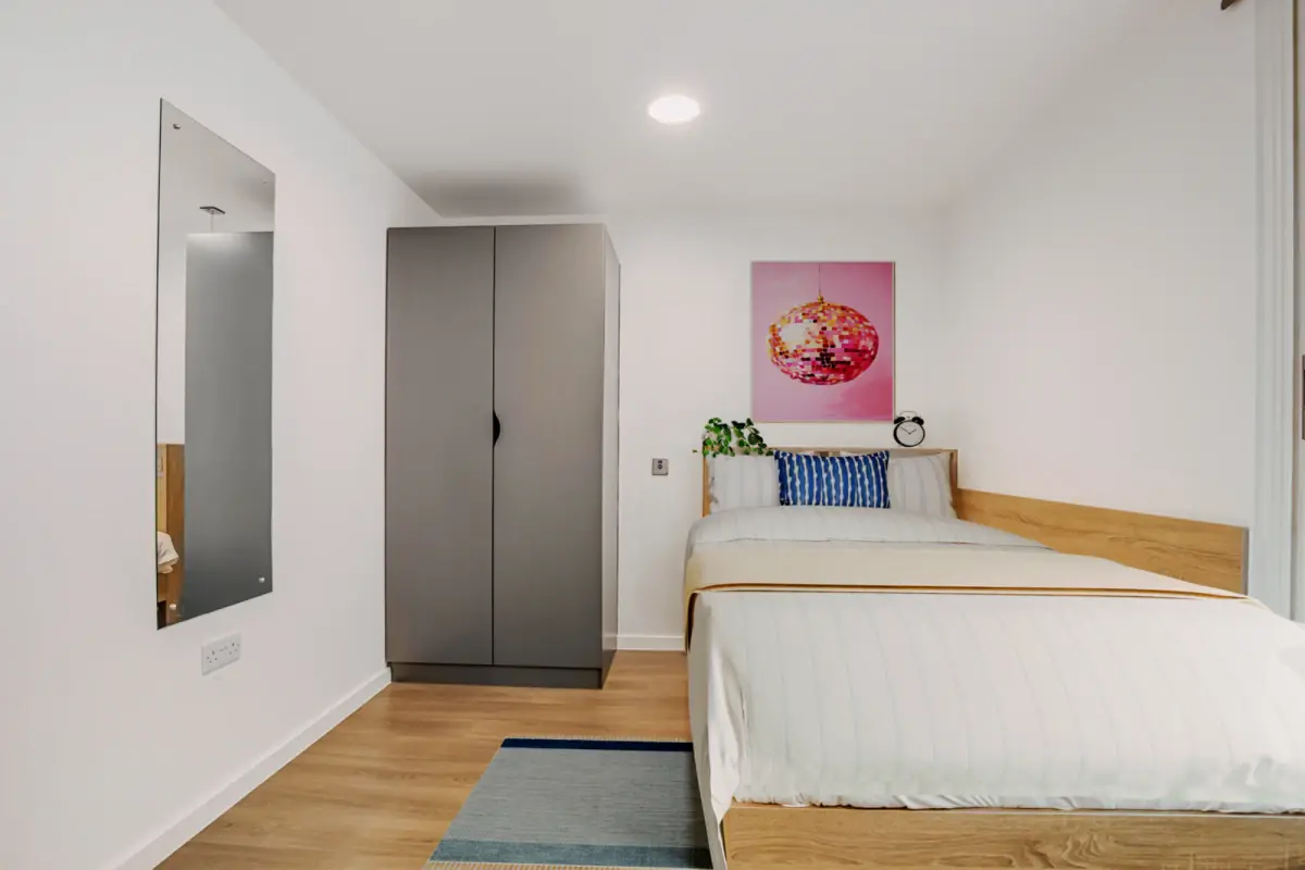 1 Rooms view 1