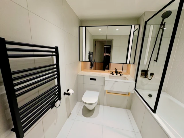 1 Bedroom 1 Bathroom Flat 1901