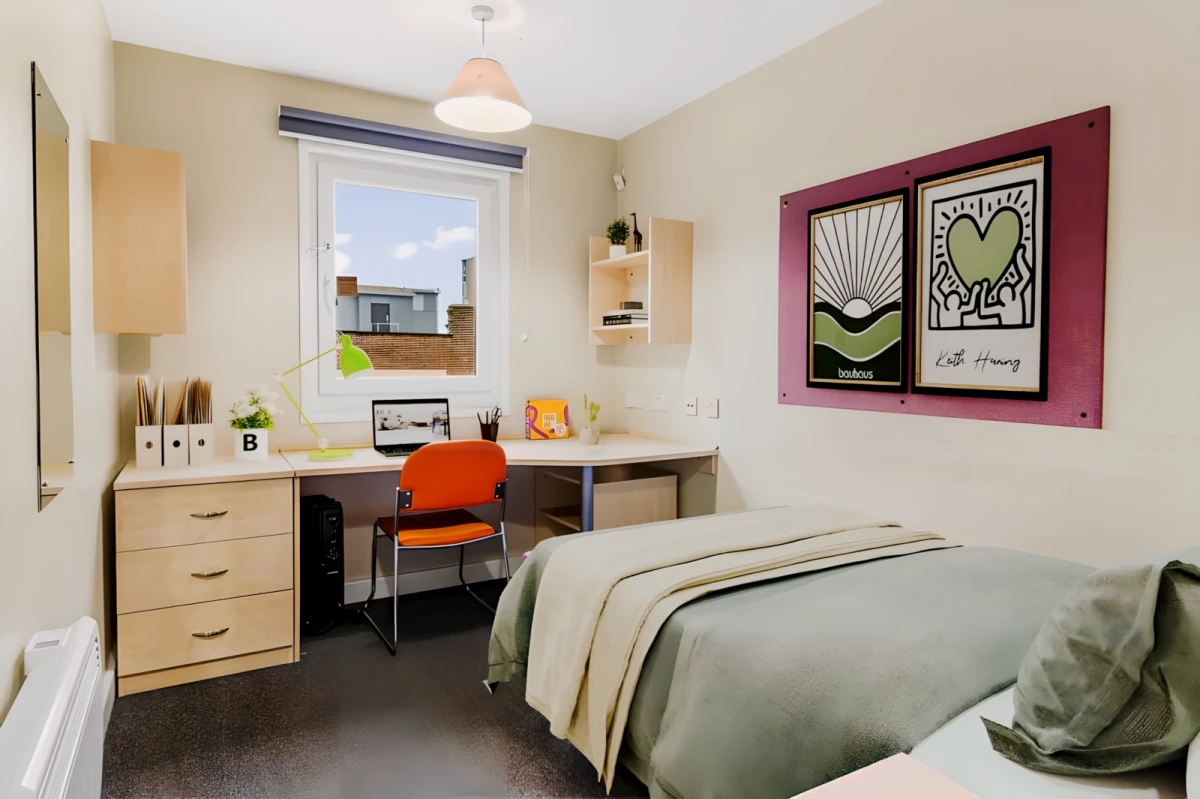 Gold En-Suite Upper Level
