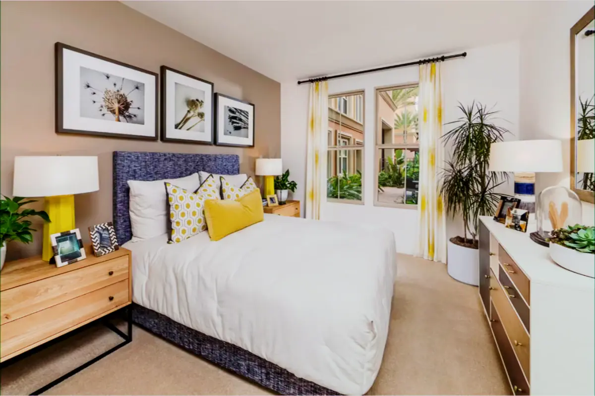 2 Rooms view 4