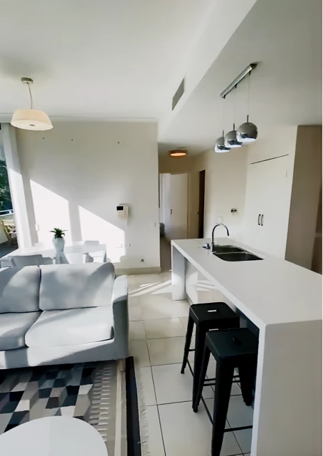 2 bed 2 bath-Master Room