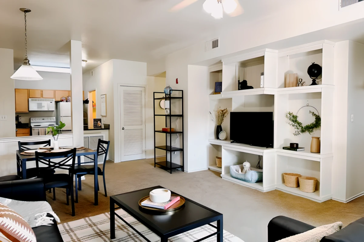 3 Bed  / 3 Bath