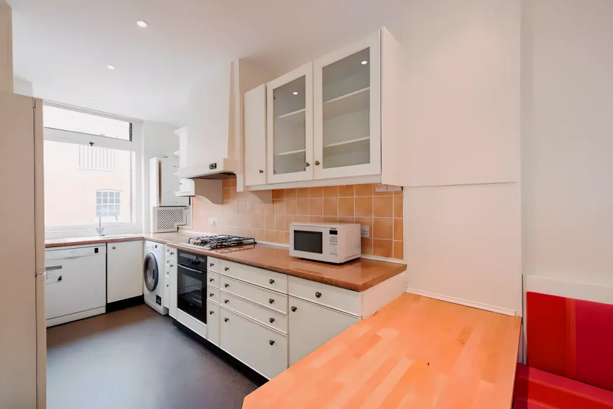 2Bedrooms, 1Bathrooms