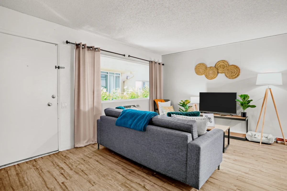 2x1 Rooms view 3