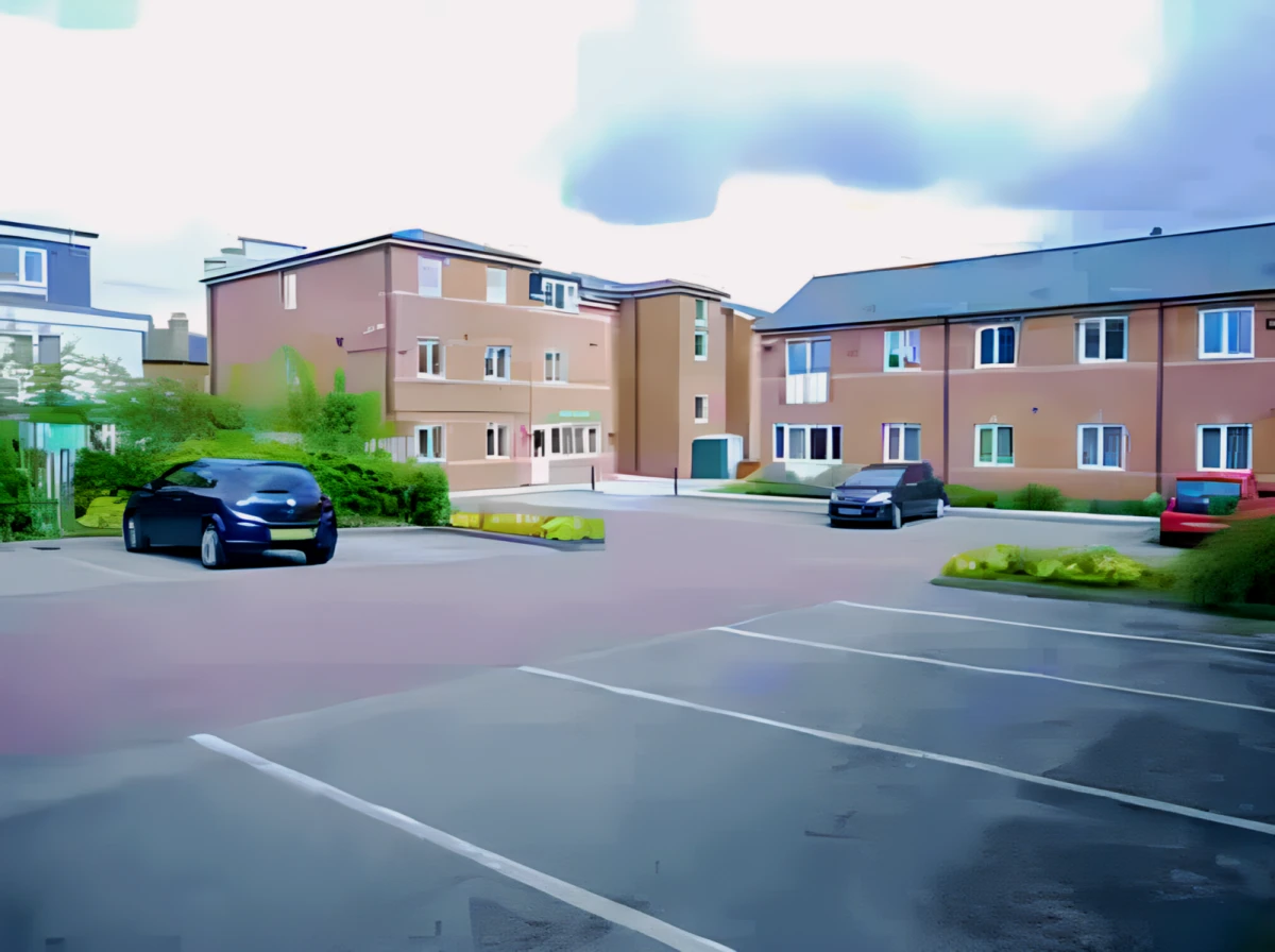 Uni House Court