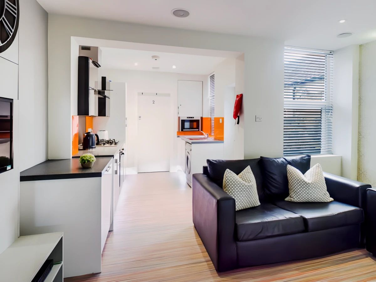 5 Bed 1 Bath