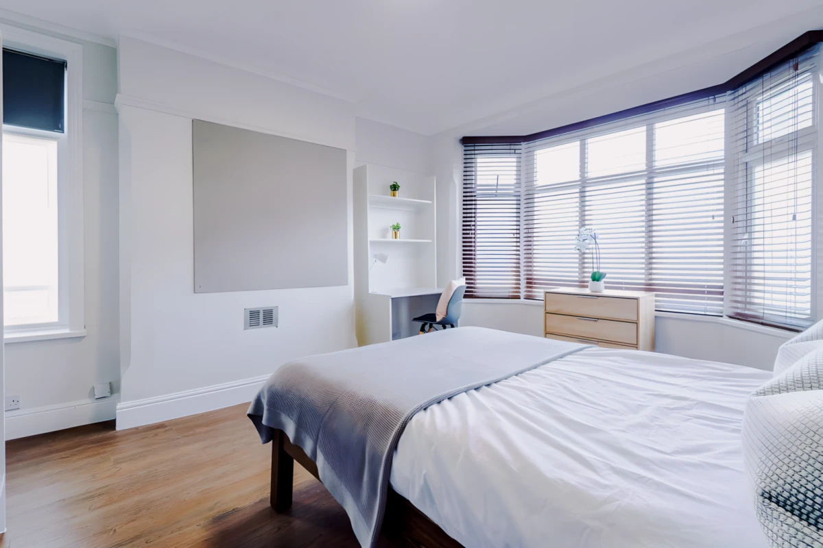 33 Elmsthorpe Avenue