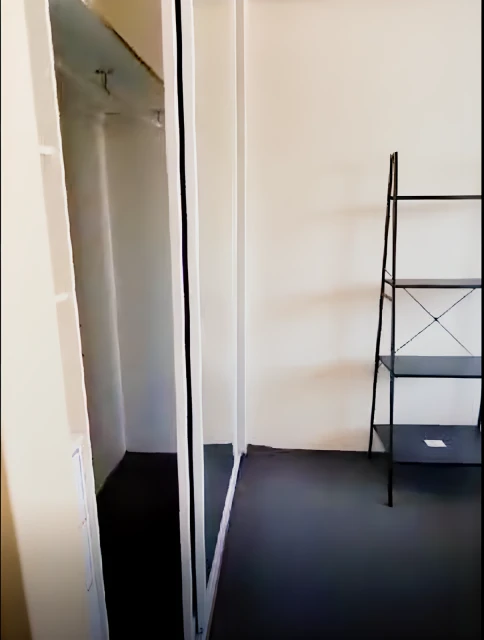 2 Rooms view 1