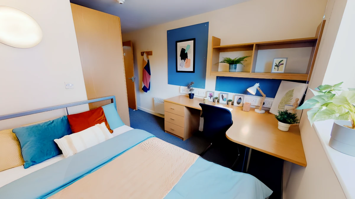 Silver En Suite
