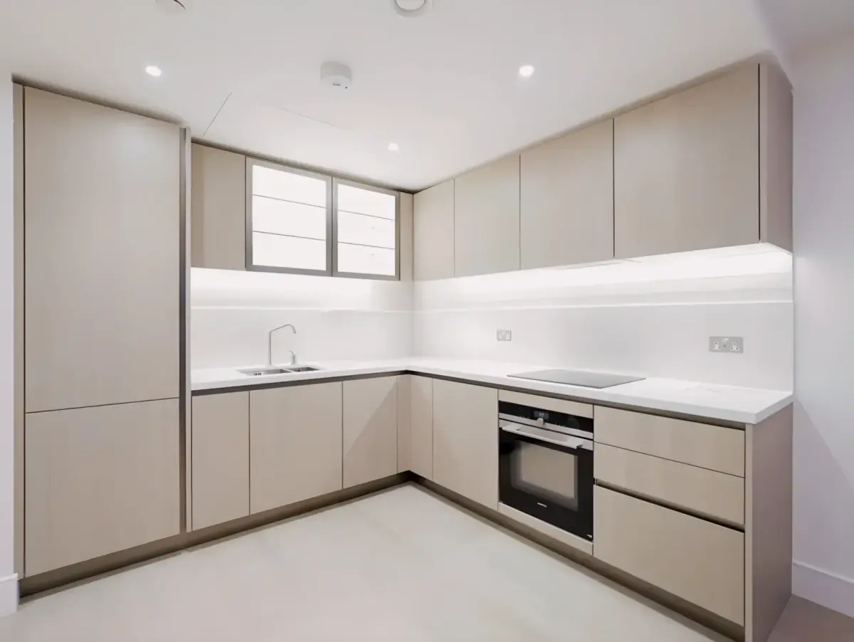 1 Bedroom 1 Bathroom Flat 8