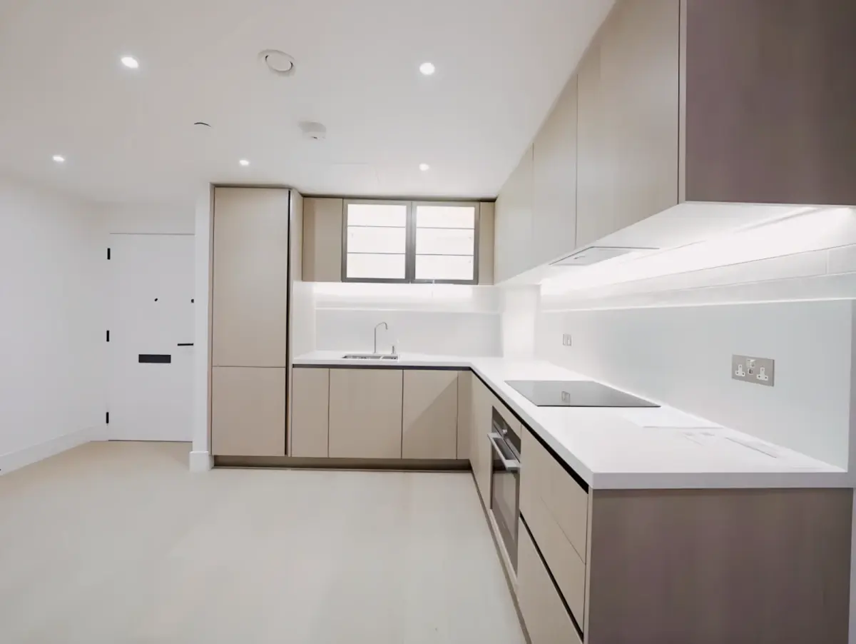 1 Bedroom 1 Bathroom Flat 8