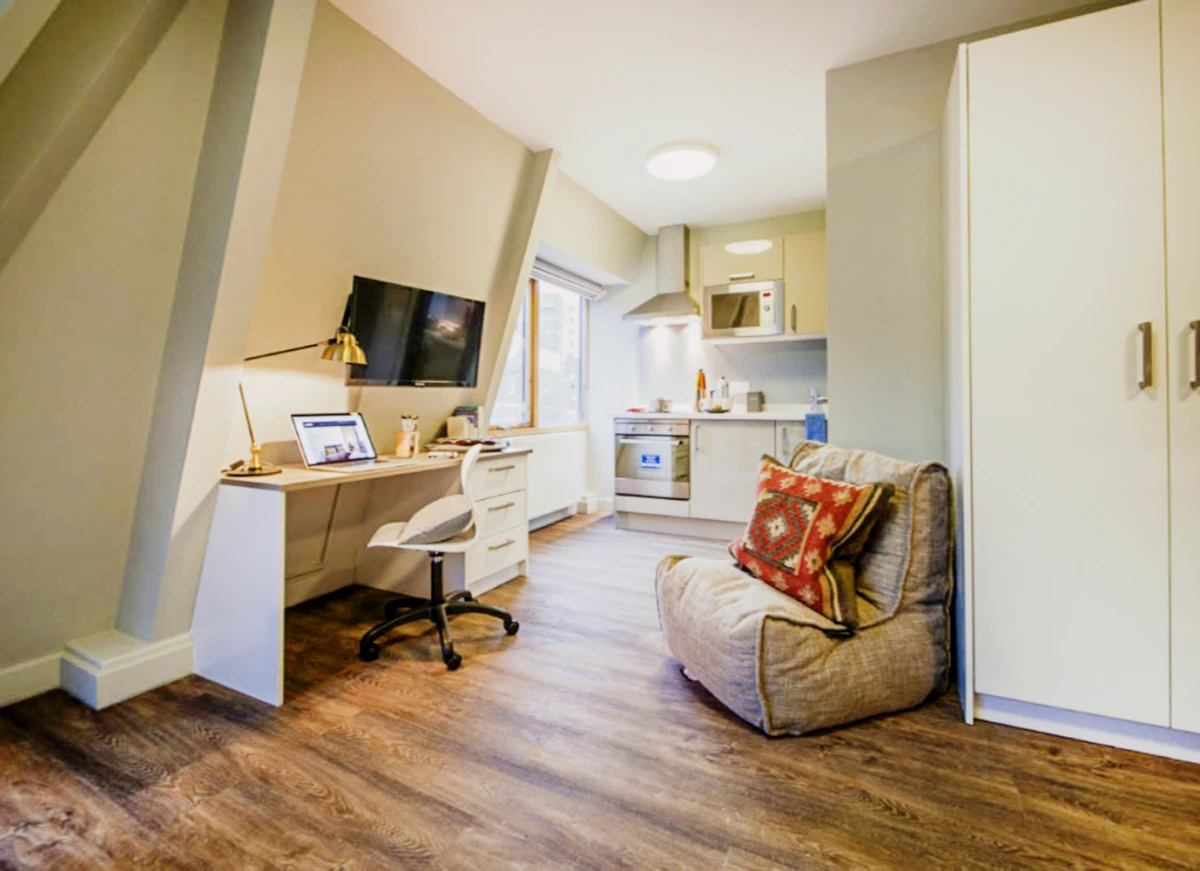 Studio Rooms view 2