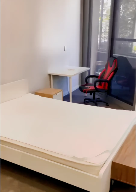 2 Rooms view 1