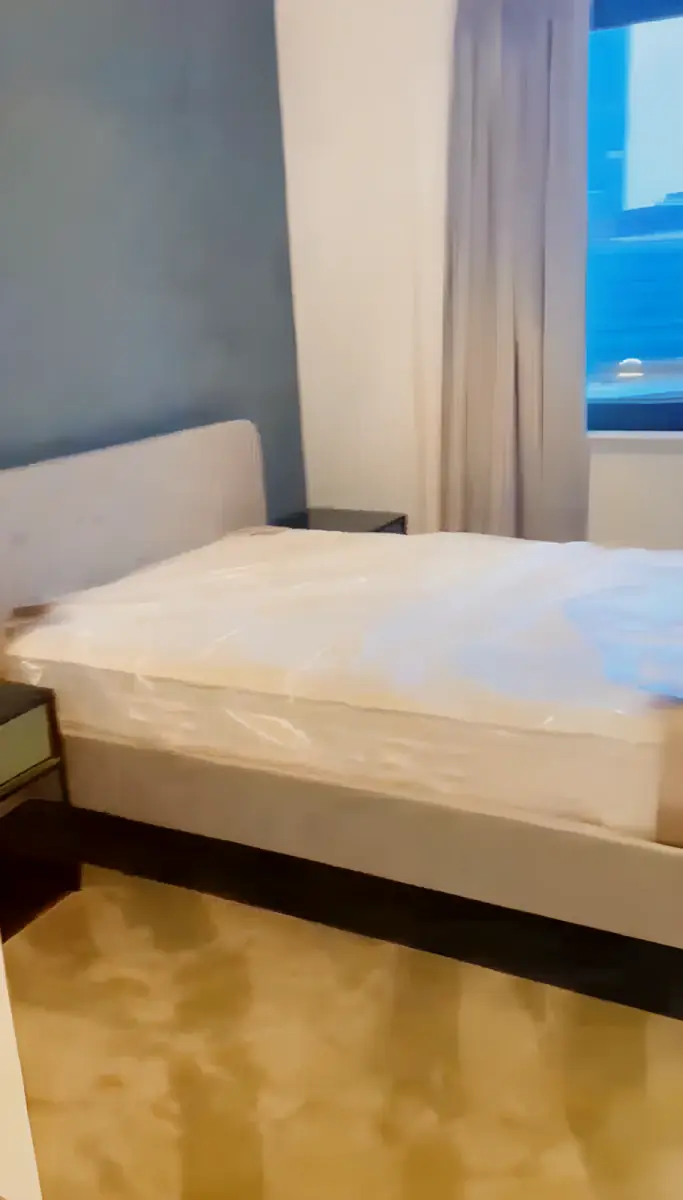2 Rooms view 1