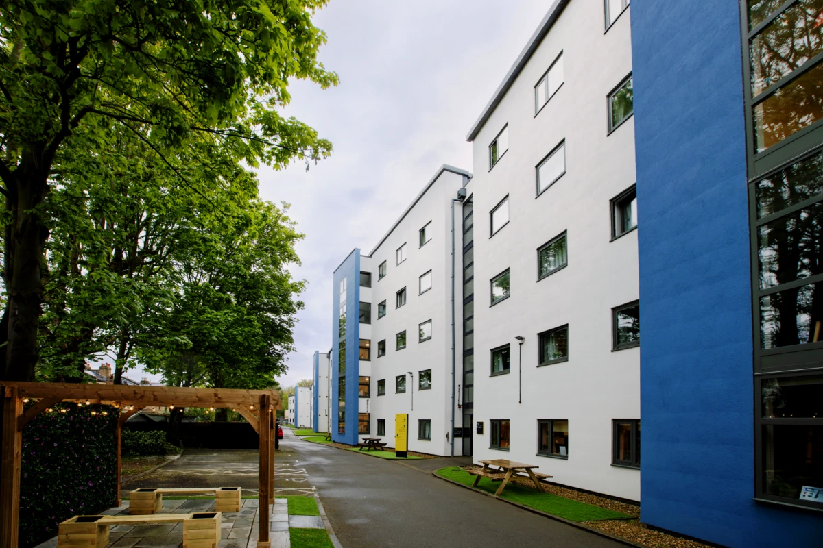 Station Court