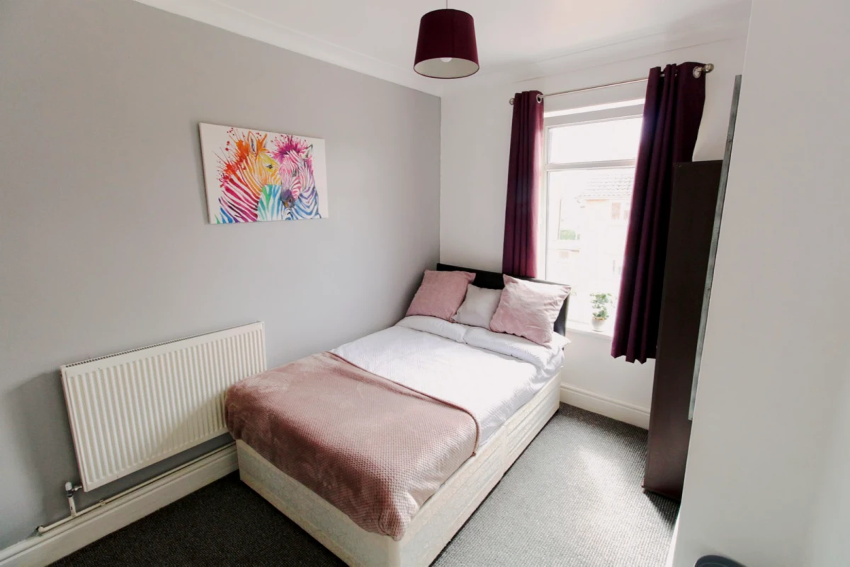 5 Bed 2 Bath