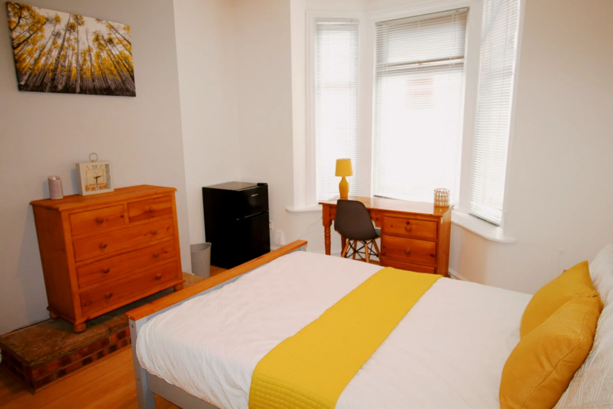4 Bed 1 Bath