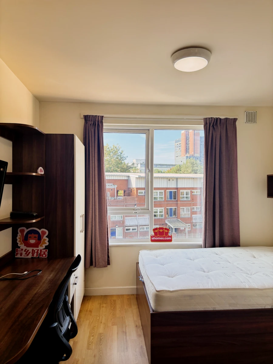 Studio Rooms view 4