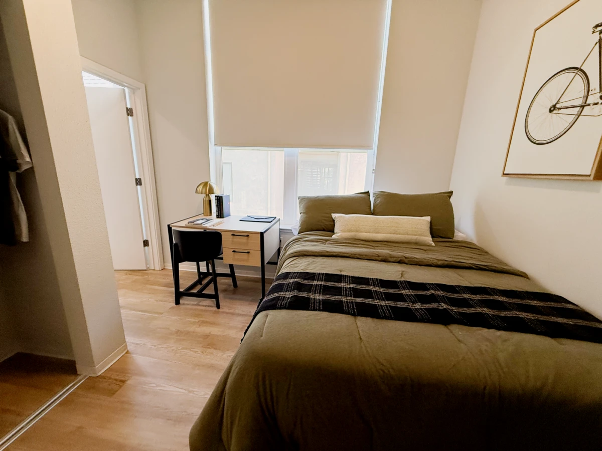5 Rooms view 3
