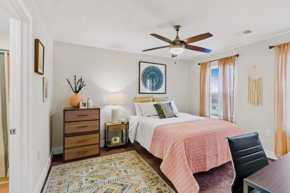 4 Rooms view 4