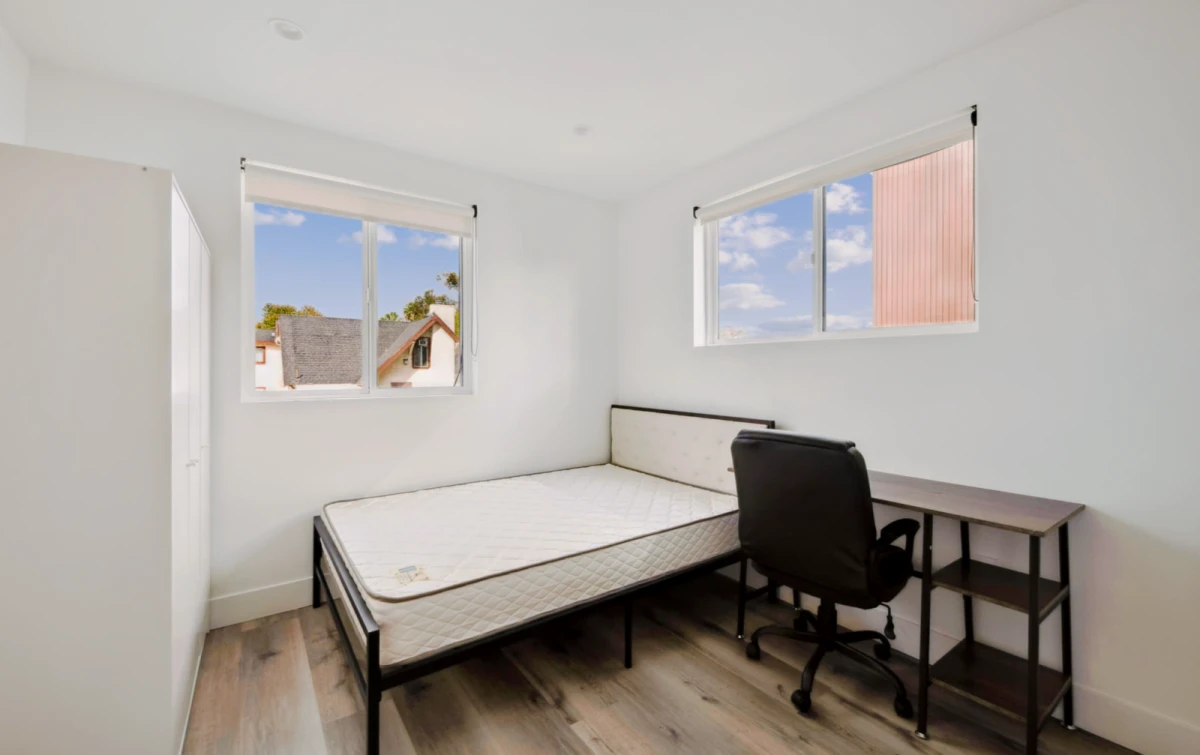 5 Bed 5 Bath